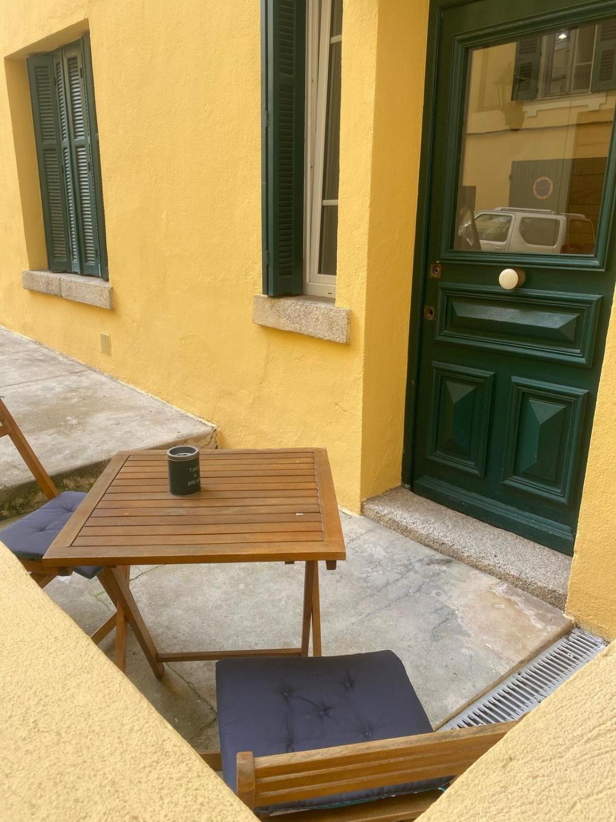 Superbe Appartement En Plein Coeur D'Ajaccio อฌักซิโอ้ ภายนอก รูปภาพ